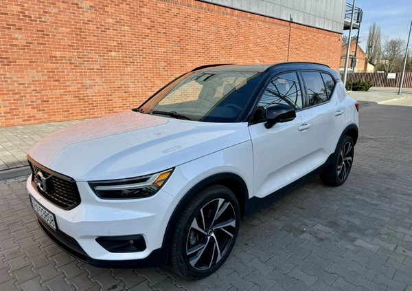 Volvo XC 40 cena 149990 przebieg: 9300, rok produkcji 2021 z Pabianice małe 407